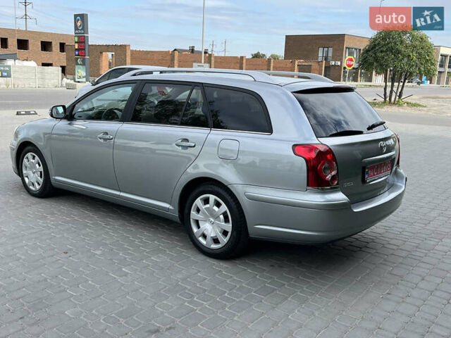 Сірий Тойота Авенсіс, об'ємом двигуна 1.8 л та пробігом 233 тис. км за 7700 $, фото 3 на Automoto.ua