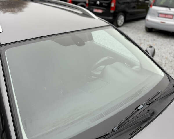 Серый Тойота Авенсис, объемом двигателя 2 л и пробегом 194 тыс. км за 7800 $, фото 48 на Automoto.ua