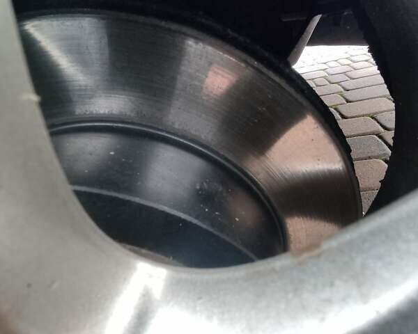 Серый Тойота Авенсис, объемом двигателя 1.8 л и пробегом 205 тыс. км за 7650 $, фото 20 на Automoto.ua