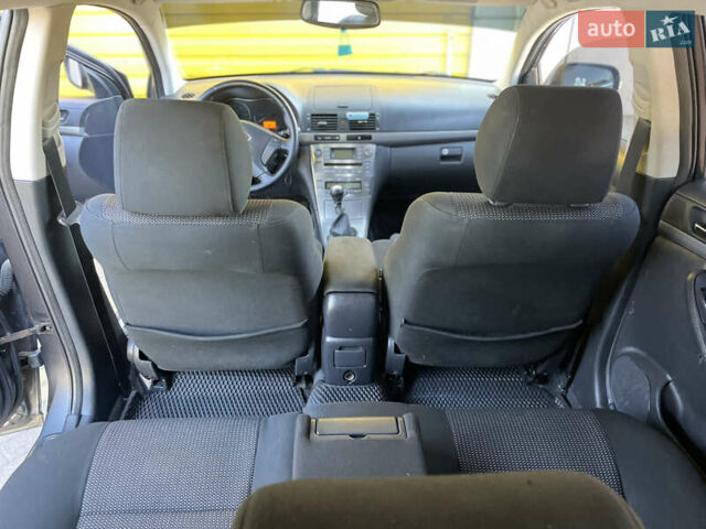 Сірий Тойота Авенсіс, об'ємом двигуна 2 л та пробігом 295 тис. км за 6700 $, фото 22 на Automoto.ua