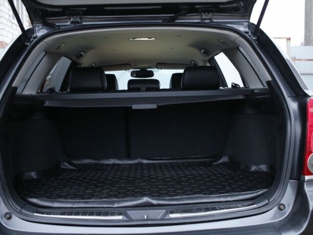 Серый Тойота Авенсис, объемом двигателя 2 л и пробегом 300 тыс. км за 8200 $, фото 4 на Automoto.ua