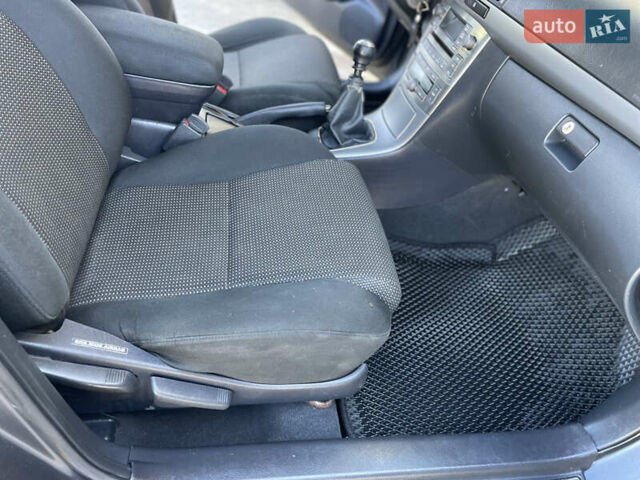 Сірий Тойота Авенсіс, об'ємом двигуна 2 л та пробігом 295 тис. км за 6700 $, фото 25 на Automoto.ua