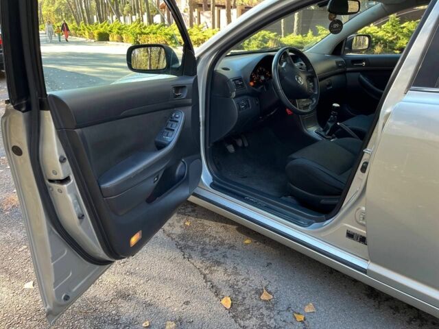 Серый Тойота Авенсис, объемом двигателя 0 л и пробегом 280 тыс. км за 2700 $, фото 18 на Automoto.ua