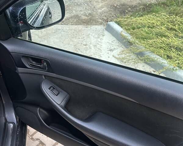 Сірий Тойота Авенсіс, об'ємом двигуна 2.2 л та пробігом 270 тис. км за 6900 $, фото 7 на Automoto.ua