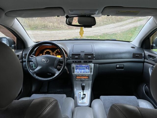 Серый Тойота Авенсис, объемом двигателя 1.8 л и пробегом 315 тыс. км за 5900 $, фото 5 на Automoto.ua