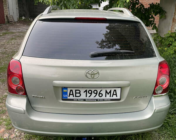 Серый Тойота Авенсис, объемом двигателя 1.79 л и пробегом 171 тыс. км за 7650 $, фото 4 на Automoto.ua