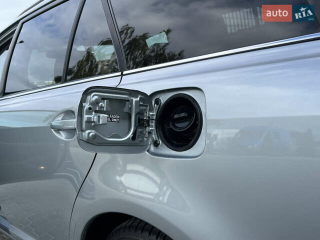 Сірий Тойота Авенсіс, об'ємом двигуна 1.8 л та пробігом 233 тис. км за 7700 $, фото 13 на Automoto.ua