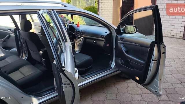 Сірий Тойота Авенсіс, об'ємом двигуна 2 л та пробігом 350 тис. км за 6500 $, фото 5 на Automoto.ua