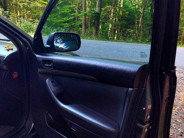 Сірий Тойота Авенсіс, об'ємом двигуна 2.2 л та пробігом 219 тис. км за 7300 $, фото 2 на Automoto.ua