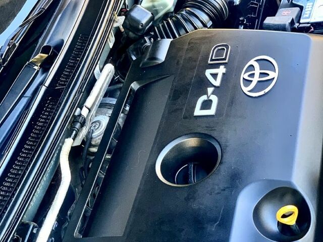 Серый Тойота Авенсис, объемом двигателя 2 л и пробегом 194 тыс. км за 5500 $, фото 13 на Automoto.ua