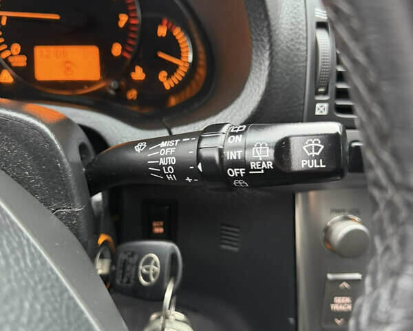 Серый Тойота Авенсис, объемом двигателя 2 л и пробегом 194 тыс. км за 7800 $, фото 110 на Automoto.ua