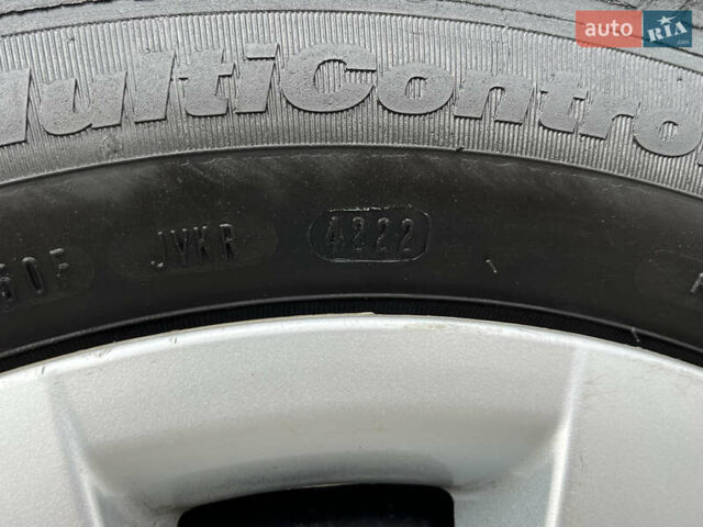 Сірий Тойота Авенсіс, об'ємом двигуна 1.8 л та пробігом 233 тис. км за 7700 $, фото 18 на Automoto.ua