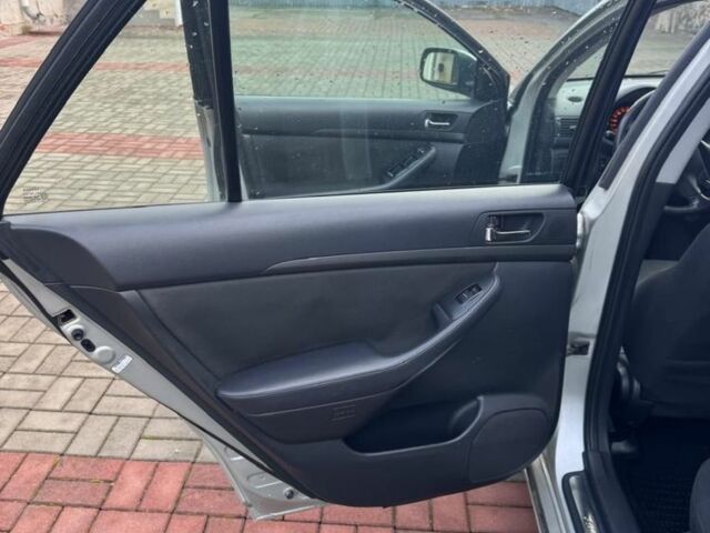 Сірий Тойота Авенсіс, об'ємом двигуна 2 л та пробігом 280 тис. км за 3500 $, фото 8 на Automoto.ua