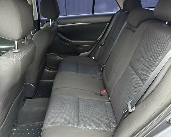 Серый Тойота Авенсис, объемом двигателя 2 л и пробегом 194 тыс. км за 7800 $, фото 87 на Automoto.ua