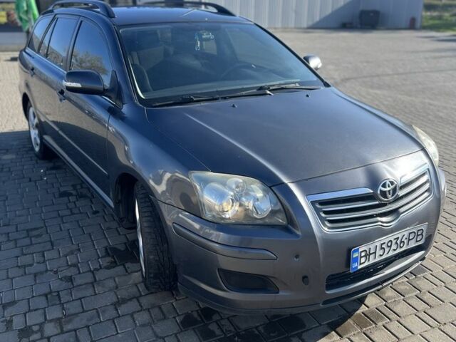 Серый Тойота Авенсис, объемом двигателя 1.6 л и пробегом 340 тыс. км за 5000 $, фото 1 на Automoto.ua
