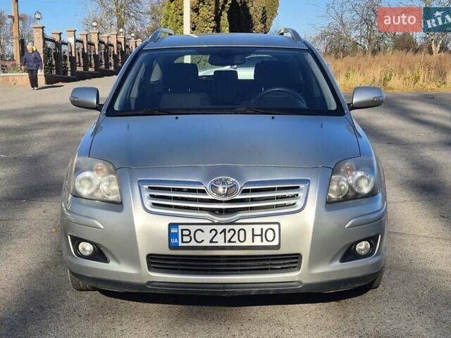 Серый Тойота Авенсис, объемом двигателя 2 л и пробегом 259 тыс. км за 7500 $, фото 3 на Automoto.ua