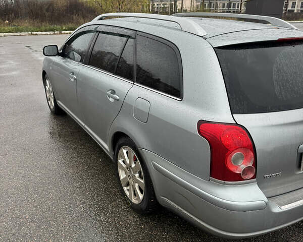 Серый Тойота Авенсис, объемом двигателя 2.2 л и пробегом 367 тыс. км за 6800 $, фото 6 на Automoto.ua