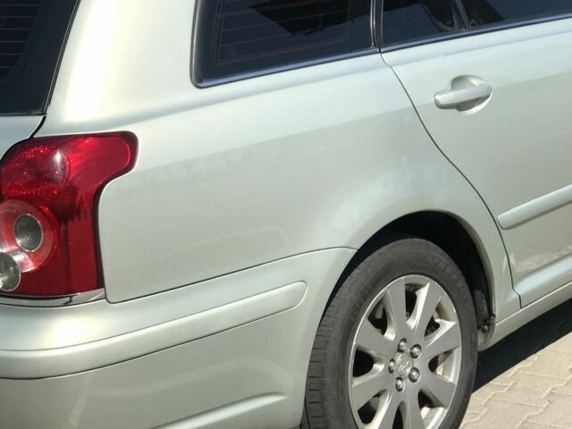 Серый Тойота Авенсис, объемом двигателя 2 л и пробегом 270 тыс. км за 7100 $, фото 2 на Automoto.ua