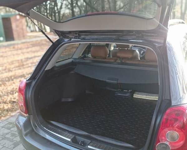 Серый Тойота Авенсис, объемом двигателя 2.2 л и пробегом 290 тыс. км за 6699 $, фото 9 на Automoto.ua