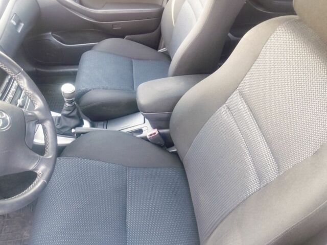 Серый Тойота Авенсис, объемом двигателя 0 л и пробегом 288 тыс. км за 6200 $, фото 6 на Automoto.ua