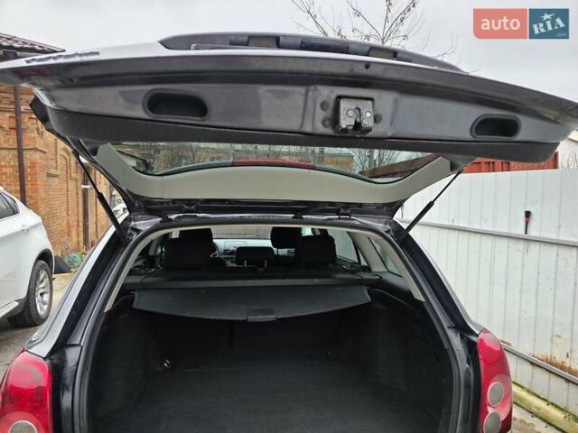 Серый Тойота Авенсис, объемом двигателя 2.2 л и пробегом 340 тыс. км за 3999 $, фото 24 на Automoto.ua