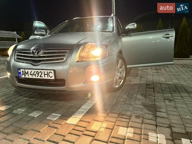 Серый Тойота Авенсис, объемом двигателя 2 л и пробегом 176 тыс. км за 7700 $, фото 11 на Automoto.ua