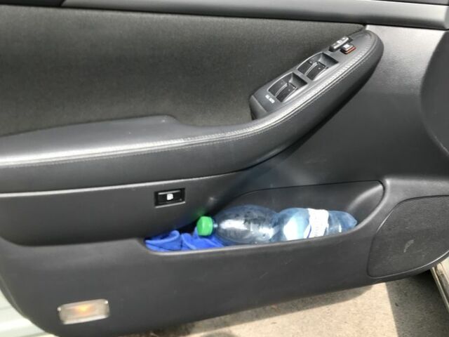 Серый Тойота Авенсис, объемом двигателя 2 л и пробегом 270 тыс. км за 7100 $, фото 12 на Automoto.ua