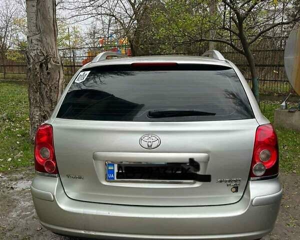 Сірий Тойота Авенсіс, об'ємом двигуна 2 л та пробігом 292 тис. км за 6700 $, фото 2 на Automoto.ua
