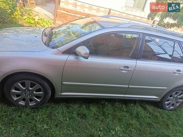 Серый Тойота Авенсис, объемом двигателя 2 л и пробегом 278 тыс. км за 7200 $, фото 11 на Automoto.ua