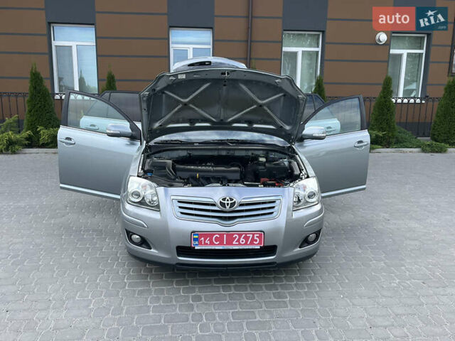 Сірий Тойота Авенсіс, об'ємом двигуна 1.8 л та пробігом 233 тис. км за 7700 $, фото 9 на Automoto.ua