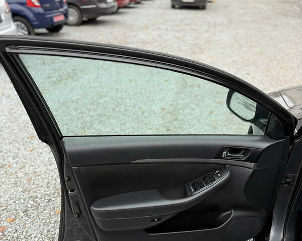 Серый Тойота Авенсис, объемом двигателя 2 л и пробегом 194 тыс. км за 7800 $, фото 77 на Automoto.ua