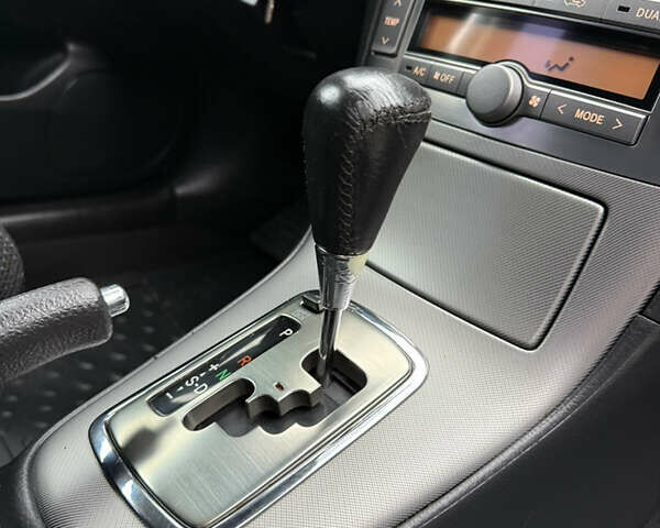 Серый Тойота Авенсис, объемом двигателя 2 л и пробегом 194 тыс. км за 7800 $, фото 105 на Automoto.ua