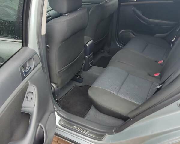 Серый Тойота Авенсис, объемом двигателя 1.8 л и пробегом 205 тыс. км за 7650 $, фото 10 на Automoto.ua