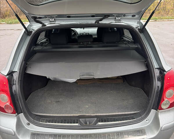 Серый Тойота Авенсис, объемом двигателя 2.2 л и пробегом 367 тыс. км за 6800 $, фото 7 на Automoto.ua