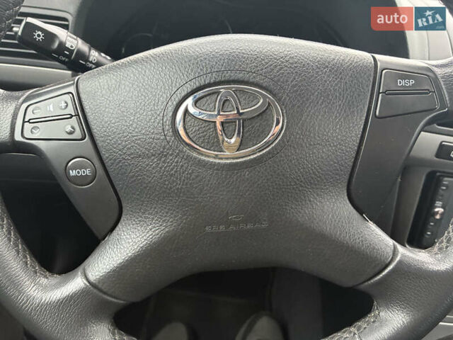 Серый Тойота Авенсис, объемом двигателя 1.79 л и пробегом 210 тыс. км за 7300 $, фото 6 на Automoto.ua