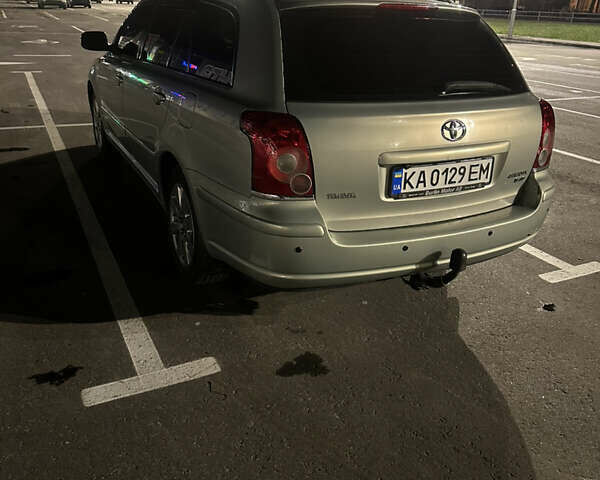 Серый Тойота Авенсис, объемом двигателя 2 л и пробегом 243 тыс. км за 6850 $, фото 6 на Automoto.ua