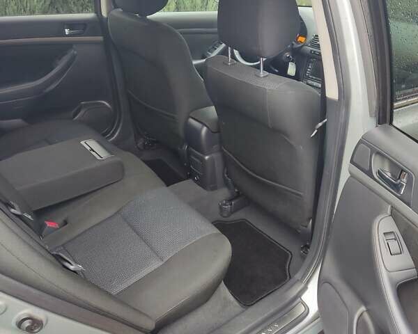 Серый Тойота Авенсис, объемом двигателя 1.8 л и пробегом 205 тыс. км за 7650 $, фото 11 на Automoto.ua