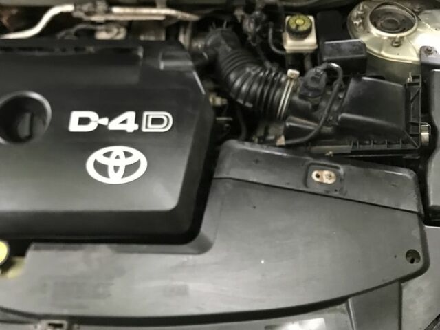 Серый Тойота Авенсис, объемом двигателя 2 л и пробегом 270 тыс. км за 7100 $, фото 11 на Automoto.ua