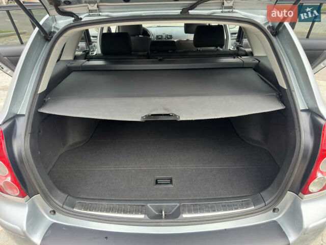 Серый Тойота Авенсис, объемом двигателя 1.8 л и пробегом 203 тыс. км за 7499 $, фото 21 на Automoto.ua