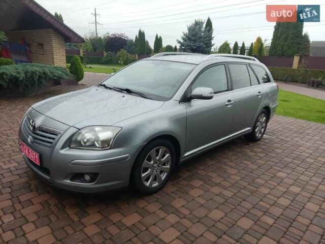 Серый Тойота Авенсис, объемом двигателя 1.8 л и пробегом 205 тыс. км за 7650 $, фото 1 на Automoto.ua