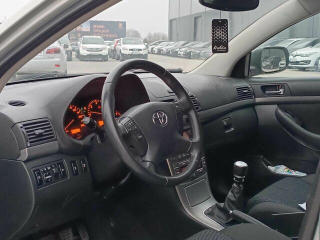 Серый Тойота Авенсис, объемом двигателя 2 л и пробегом 353 тыс. км за 6450 $, фото 21 на Automoto.ua