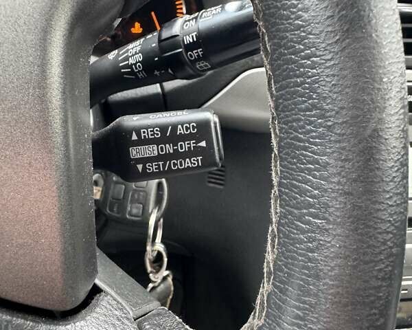 Серый Тойота Авенсис, объемом двигателя 2.23 л и пробегом 340 тыс. км за 4500 $, фото 7 на Automoto.ua