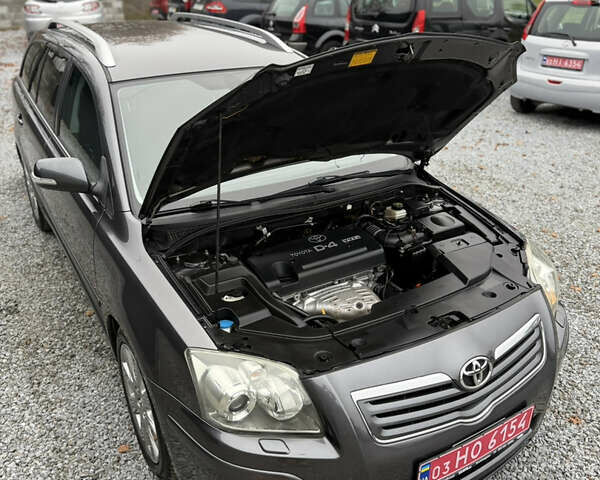 Серый Тойота Авенсис, объемом двигателя 2 л и пробегом 194 тыс. км за 7800 $, фото 75 на Automoto.ua