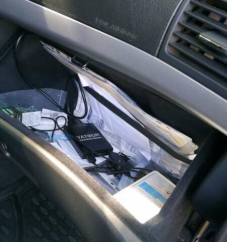 Сірий Тойота Авенсіс, об'ємом двигуна 2 л та пробігом 409 тис. км за 7000 $, фото 111 на Automoto.ua