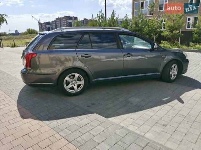 Серый Тойота Авенсис, объемом двигателя 2.2 л и пробегом 335 тыс. км за 6950 $, фото 4 на Automoto.ua