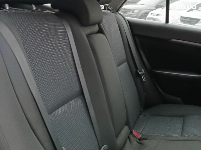 Серый Тойота Авенсис, объемом двигателя 2 л и пробегом 353 тыс. км за 6450 $, фото 40 на Automoto.ua