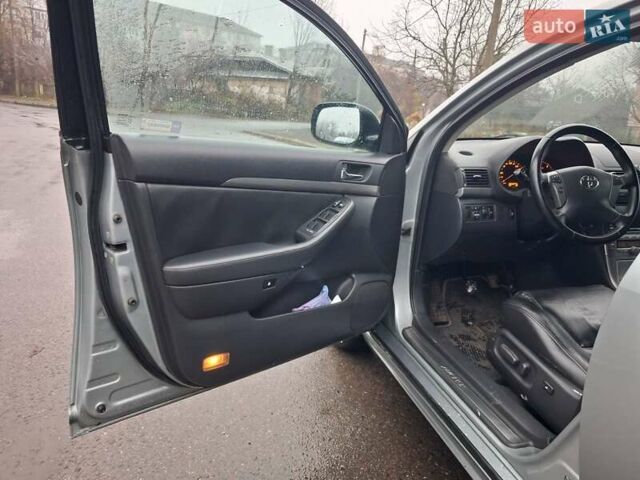 Серый Тойота Авенсис, объемом двигателя 2.23 л и пробегом 300 тыс. км за 4300 $, фото 14 на Automoto.ua