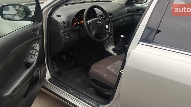 Серый Тойота Авенсис, объемом двигателя 2.23 л и пробегом 292 тыс. км за 6500 $, фото 15 на Automoto.ua