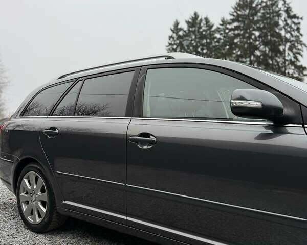 Серый Тойота Авенсис, объемом двигателя 2 л и пробегом 194 тыс. км за 7800 $, фото 30 на Automoto.ua