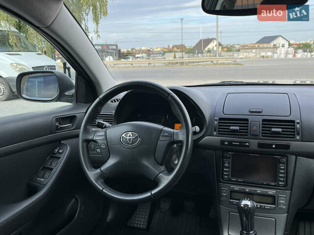 Сірий Тойота Авенсіс, об'ємом двигуна 1.8 л та пробігом 233 тис. км за 7700 $, фото 27 на Automoto.ua